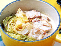 鶏肉レシピ もも肉とキャベツのクリーム煮