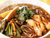 鶏肉レシピ 水郷どりと山菜のみぞれ蕎麦
